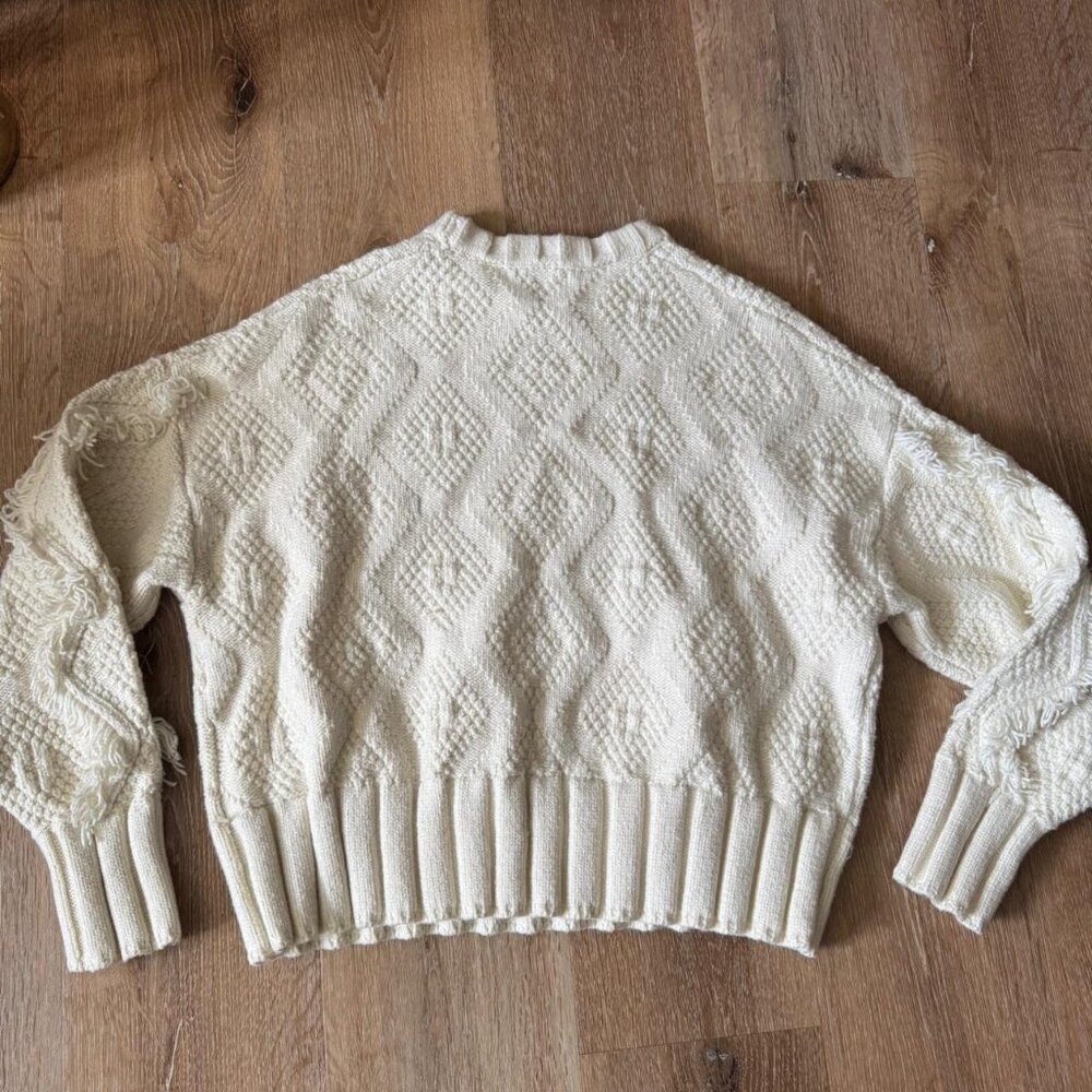 Banana Republic White Fringed Sweater Size S SAMPLE - Picture 3 of 5